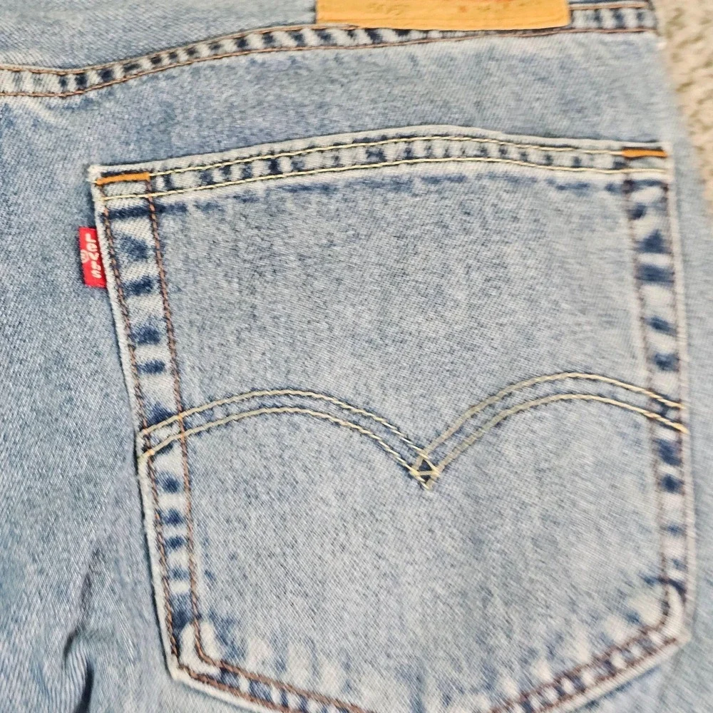 Levis 505 Jeans Mens 32x30 Light Blue Regular Fit Straight Leg Denim Zip Fly